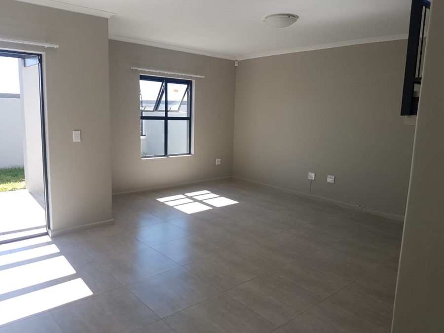 To Let 3 Bedroom Property for Rent in Parklands North Western Cape